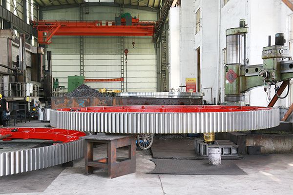 大齒輪加工廠家解析：從原材料到成品，大齒輪加工過程的技術優(yōu)勢