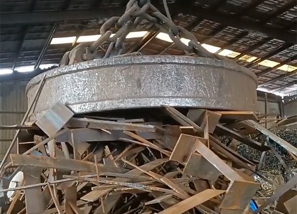 鑄鋼件廠家對鑄鋼件生產(chǎn)用廢鋼的原材料選擇與配比要求是什么？