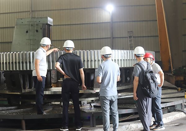 大型鑄鋼件廠家為什么經(jīng)常出現(xiàn)用工短缺的情況？