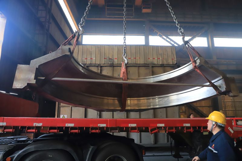 如何選擇合適的隔板套材料以適應(yīng)不同的環(huán)境條件？