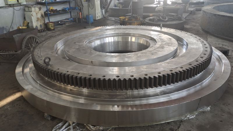 大型鑄鋼廠中哪些因素會(huì)影響大型鑄鋼件-中間轉(zhuǎn)臺(tái)的精度？