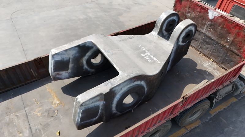 大型鑄鋼廠-騰飛鑄鋼如何通過材料熱處理工藝提升夾臂抗疲勞性能？