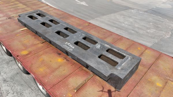 一分鐘帶你體驗鑄鋼件工作臺體的生產(chǎn)過程