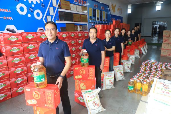 騰飛鑄鋼員工中秋福利超豐厚！